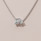 Collier Toi & Moi - taille émeraude & poire - Or blanc