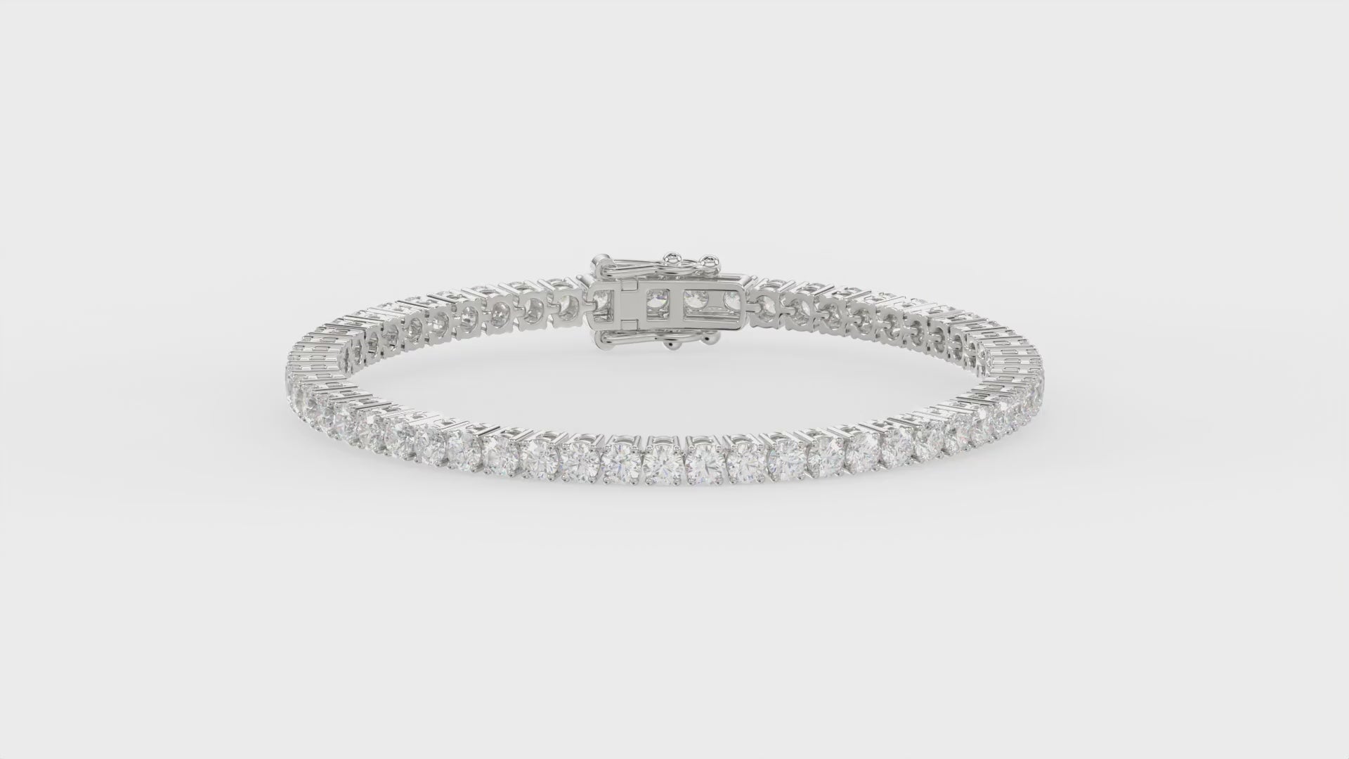 Bracelet tennis Suzie en or blanc 18 carats filmé en rotation