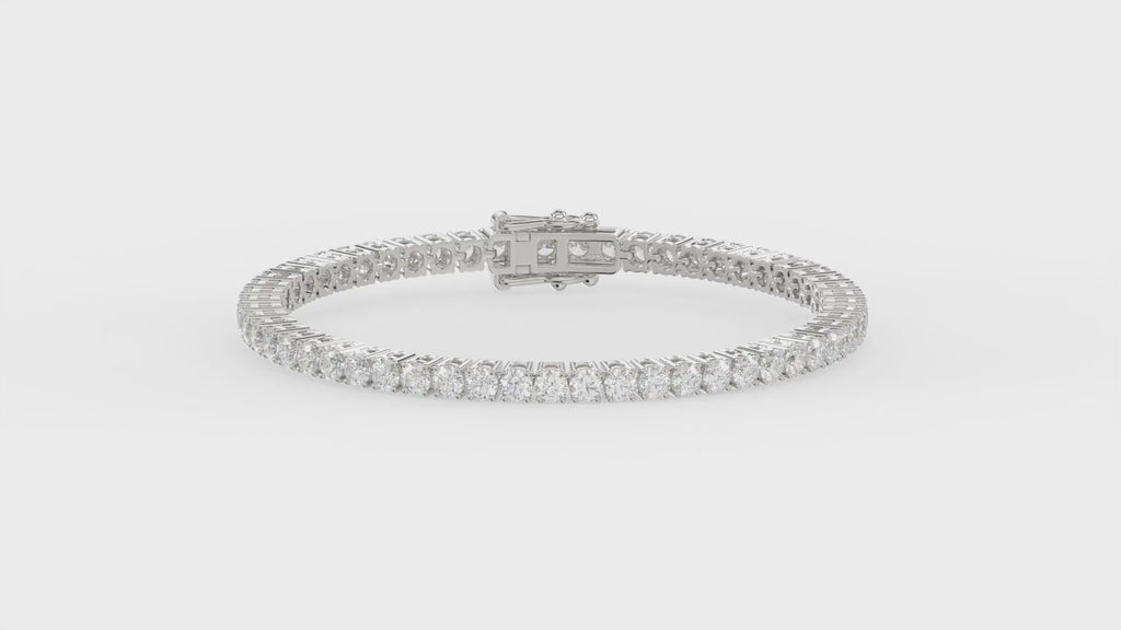 Bracelet tennis Suzie en or blanc 18 carats filmé en rotation
